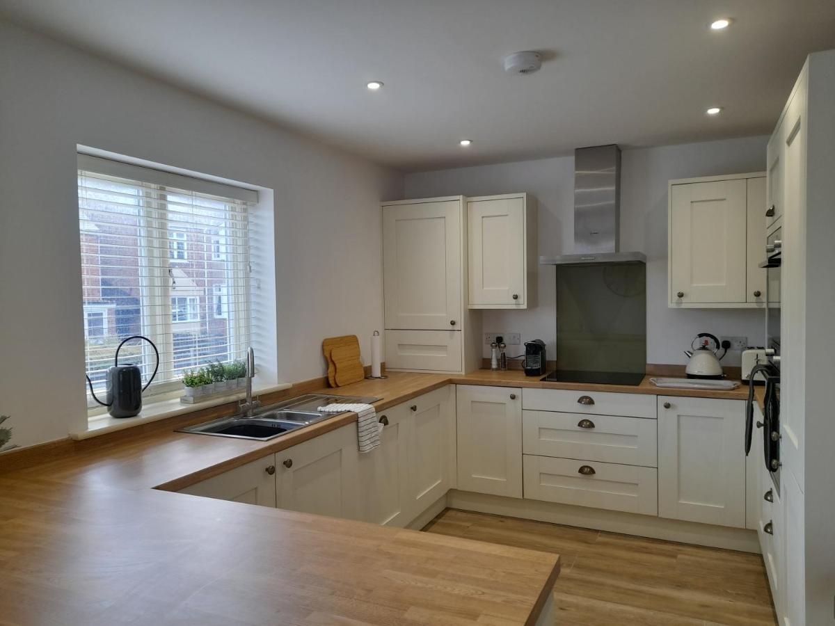 The Stables A Contractor Family 2 Bed Town House In Central Melton Mowbray Eksteriør bilde